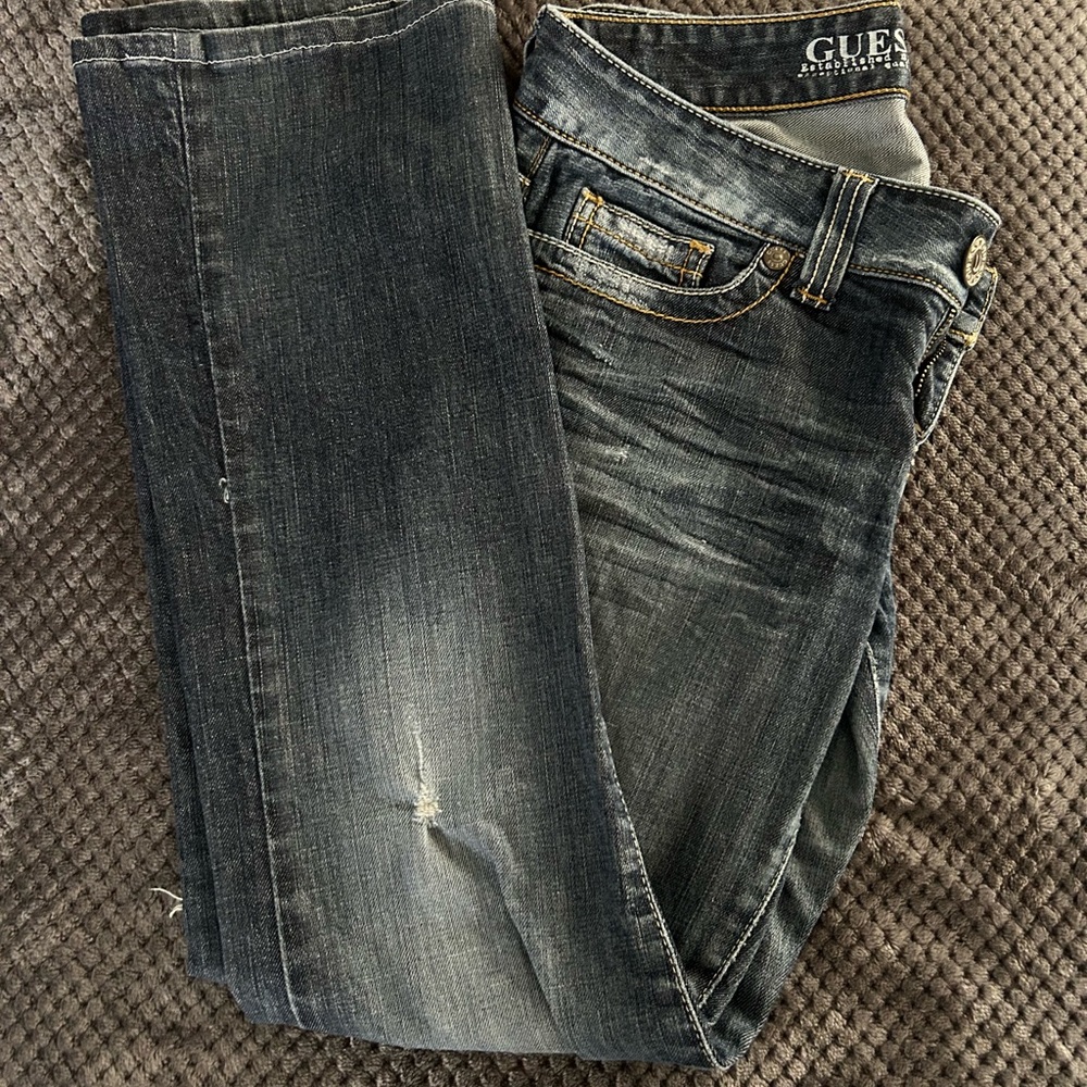 Guess Black Skinny Jeans with Sleek Design